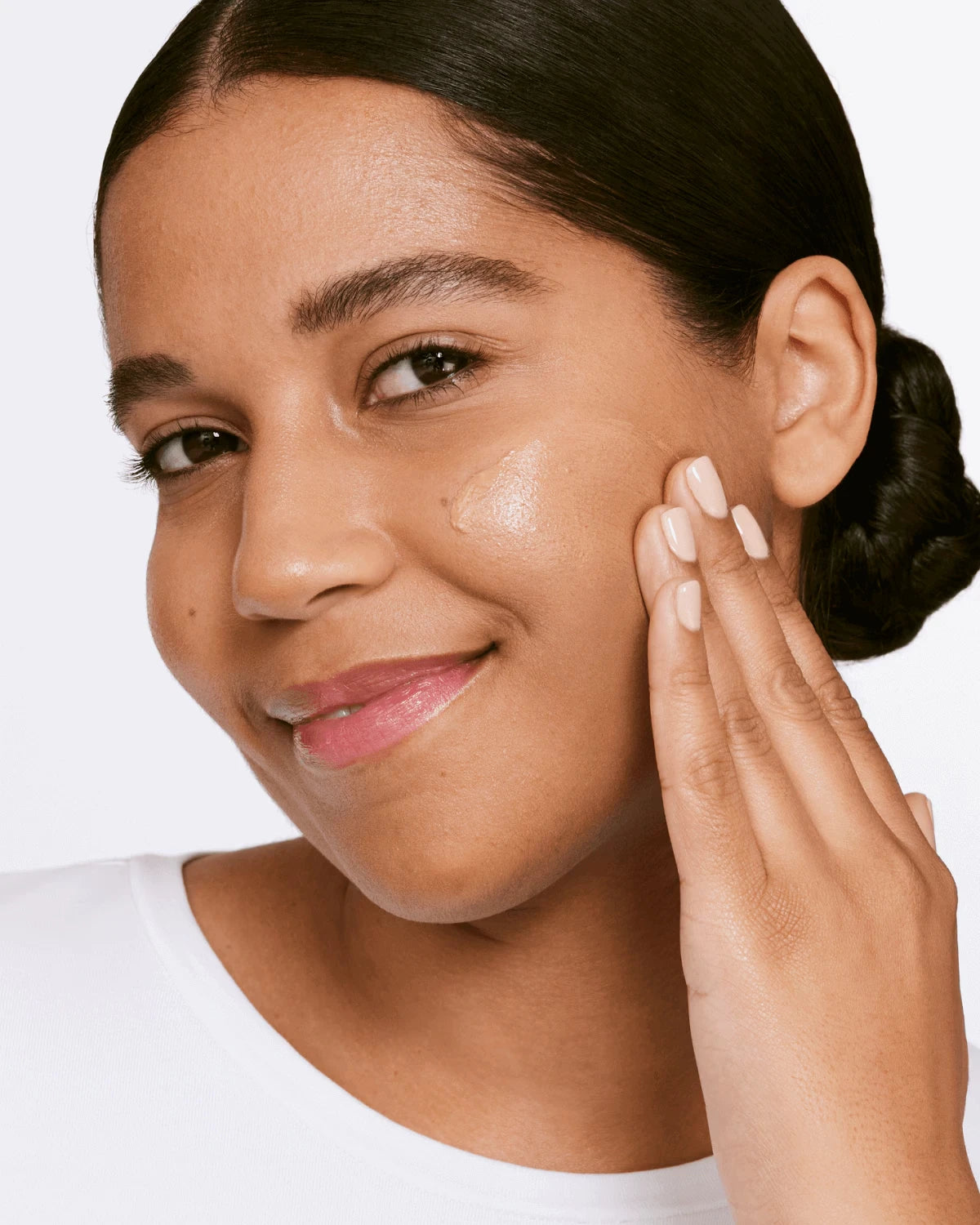Moisture Surge™ Sheertint Hydrator Broad Spectrum SPF 25 - US 4420