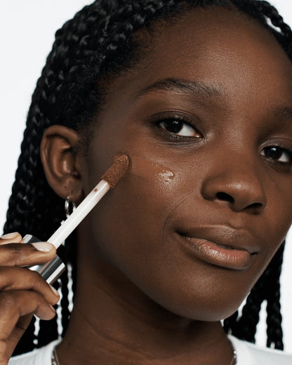 Beyond Perfecting™ Foundation + Concealer - US 9049